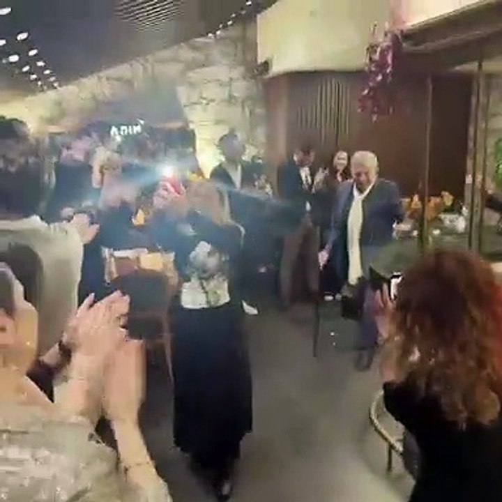 Haldun Dormen 94. yaşını dans ederek kutladı