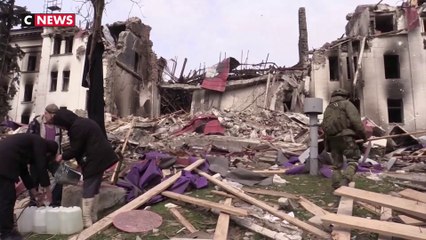 Guerre en Ukraine : Marioupol, une ville dévastée par la guerre