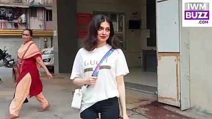 Divya Khosla Kumar Spotted Outside Studio In Andheri