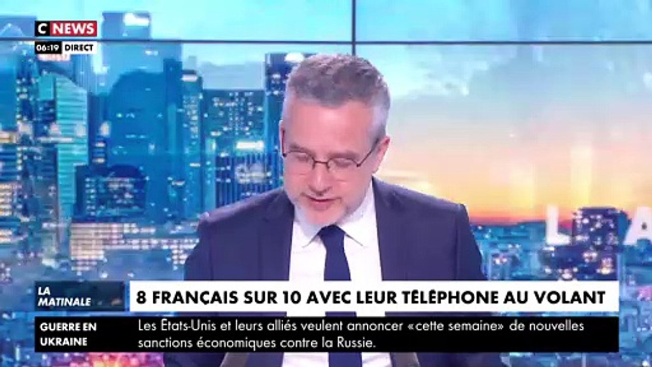 Sécurité routière: Selon le dernier baromètre du comportement des Français sur la route, 80% des automobilistes utilisent leur smartphone au volant