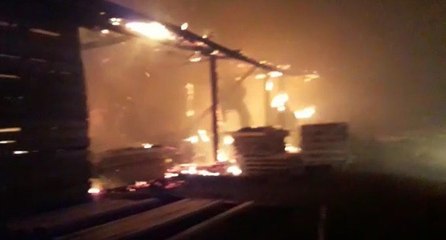 Tokat’ta kereste atölyesinde korkutan yangın