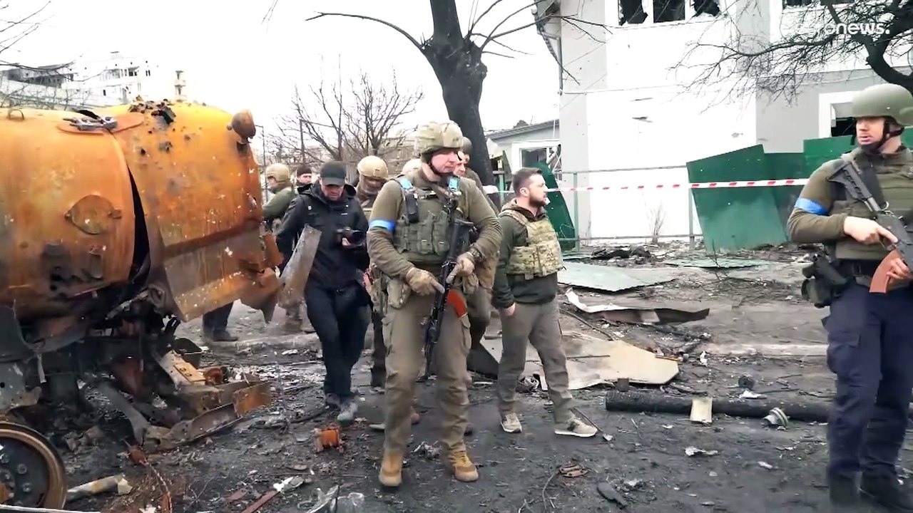 Weiter über Frieden verhandeln - trotz Kriegsverbrechen