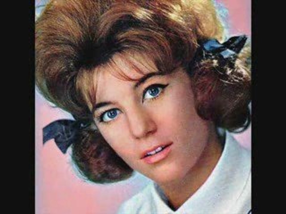 SHEILA - L' ECOLE EST FINIE