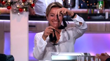 Le (tout petit) bikini offert à Anne-Sophie Lapix par Guillaume Gallienne