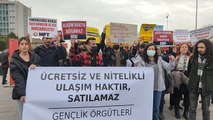 Üniversite öğrencileri, İstanbul'da toplu ulaşıma yapılan zammı protesto etti