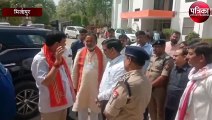 मिर्जापुर में कैबिनेट मंत्री ने अधिकारियों के साथ बैठक कर दिया निर्देश