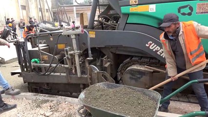 İnegöl Turgutalp Mahallesinde beton yol ve tretuvar çalışması başladı