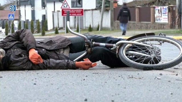 Zelenski visita Bucha tras la masacre causada por los militares rusos