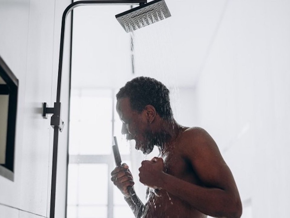 Energie sparen: Das passiert, wenn du zwei Minuten kürzer duschst