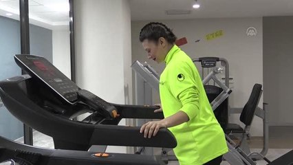 Bilek egzersizi sırasında fark edilen engelli sporcu, milli formayı hedefliyor
