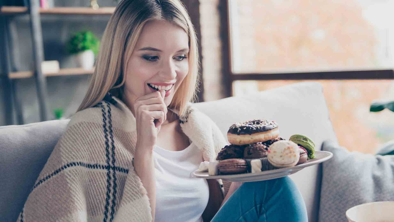 Naschkatzen: Diese drei Sternzeichen sind besonders verfressen!