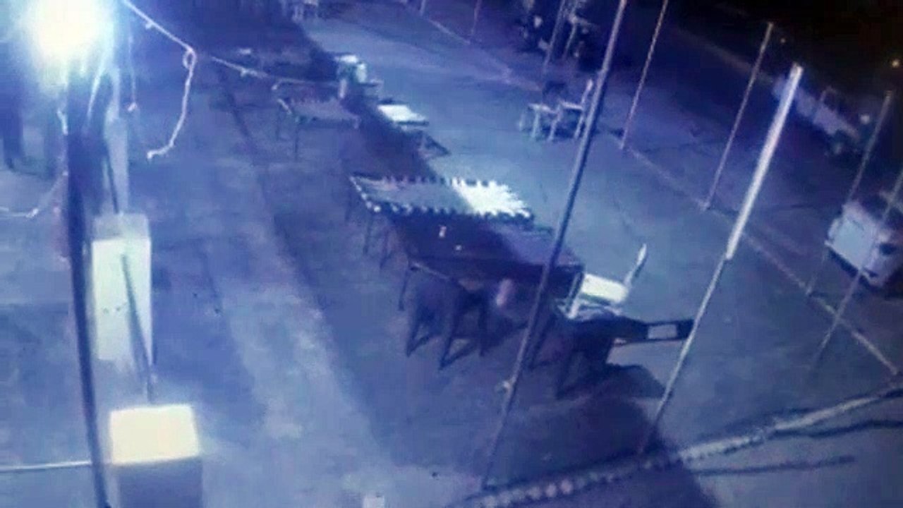 बदमाशों ने होटल में घुसकर की मारपीट व तोडफ़ोड़, मालिक का बेटा व कर्मचारी घायल, सीसीटीवी में कैद हुई घटना