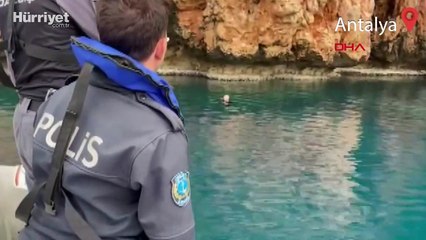 Falezlerden düşen genci, deniz polisi kurtardı