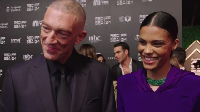 VOICI - Tina Kunakey a 25 ans : ce geste fou de Vincent Cassel au lendemain de leur rencontre