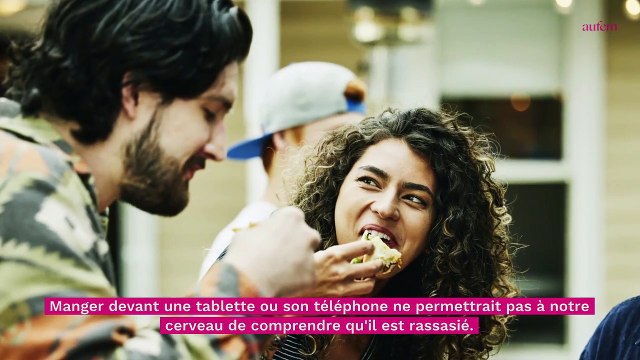 Santé : voilà la mauvaise habitude à limiter au maximum quand vous mangez