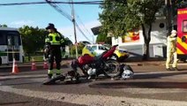 Motociclista fica ferida em forte colisão com carro atrás da rodoviária