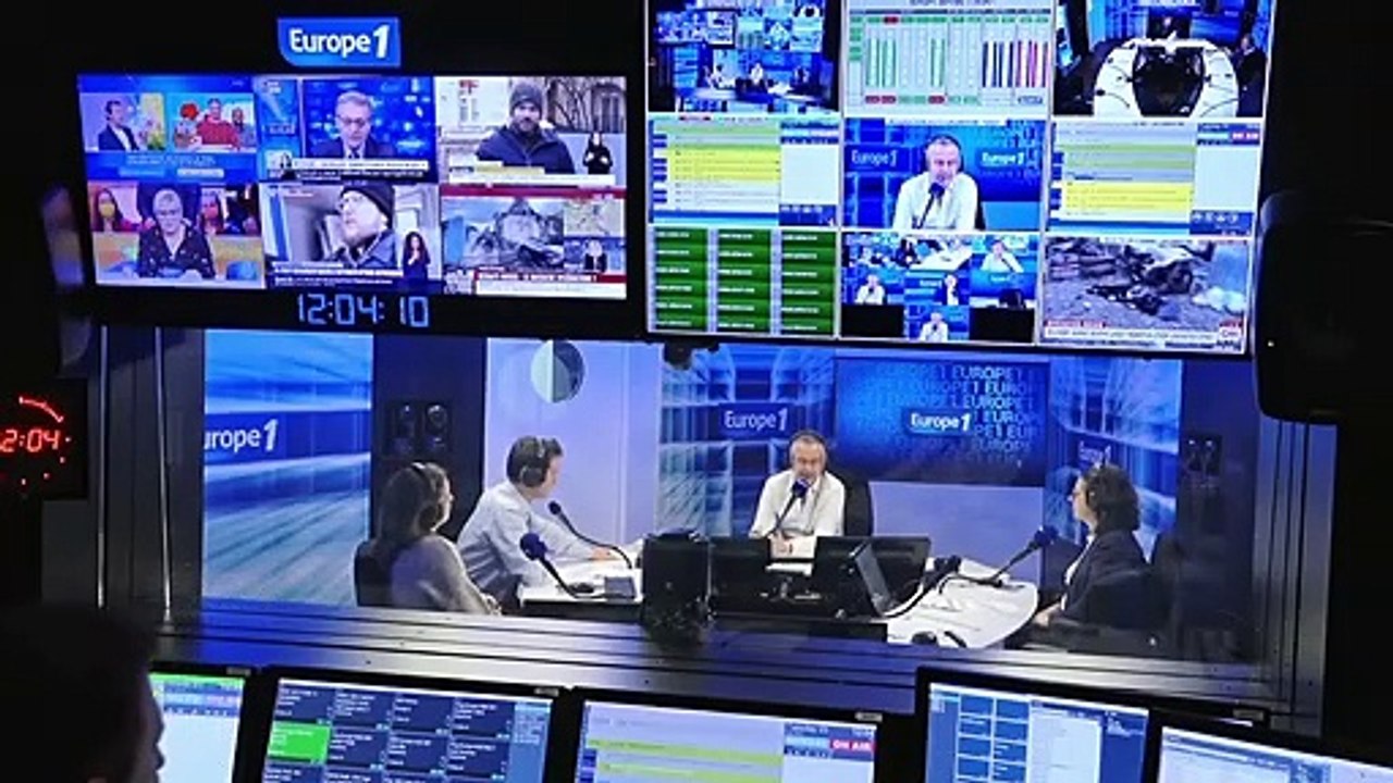 Pourquoi la France a-t-elle expulsé trente diplomates russes ?