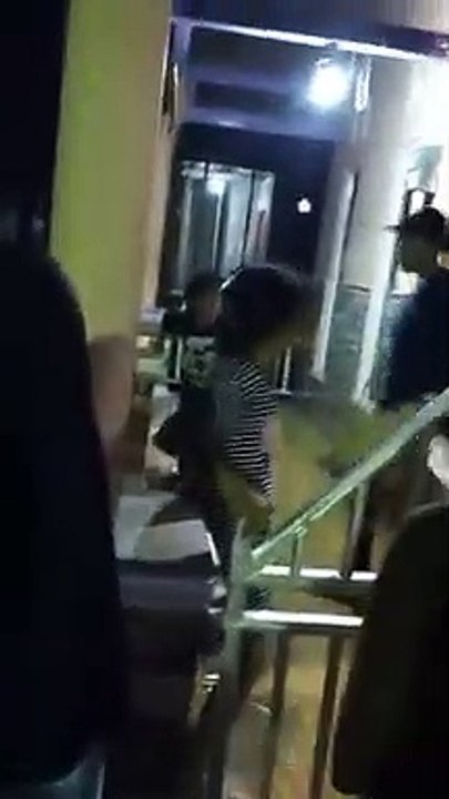 viral, the wife is suing for divorce because her husband doesn't work, likes to get drunk and plays with women.