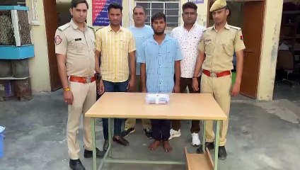 पिस्टल लेकर घूम रहा बदमाश चढ़ा पुलिस के हत्थे