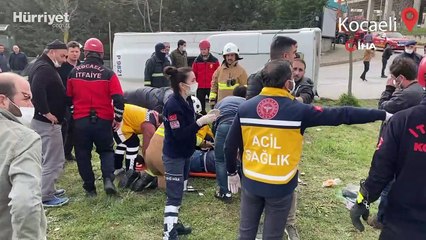 Kocaeli'de TIR ile servis aracı çarpıştı