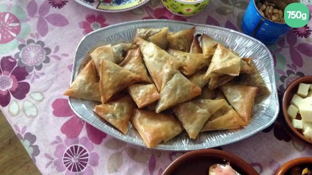 Triangle de feuilles de brick farci aux crevettes et gambas