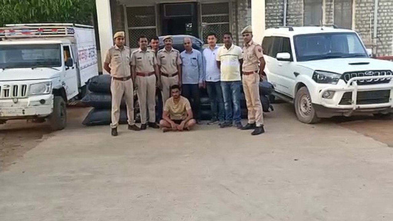 पुलिस पर फायरिंग कर भागे तस्कर, एक आरोपी गिरफ्तार