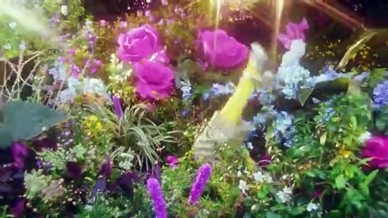 Miley Cyrus chante la musique de la pub Gucci Flora