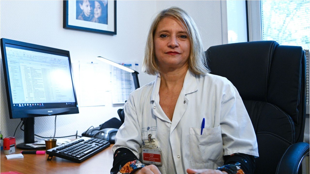 GALA VIDEO - Karine Lacombe renvoie le Dr Martin Blachier dans les cordes