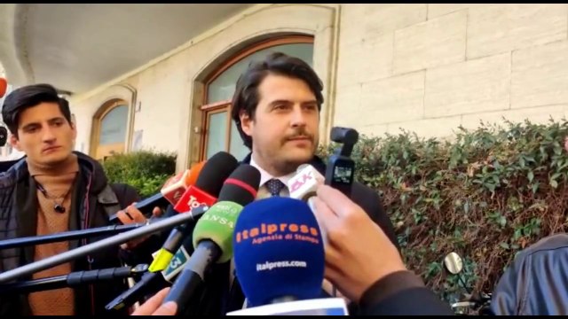 Caro bollette, Buffagni: Priorità famiglie e imprese