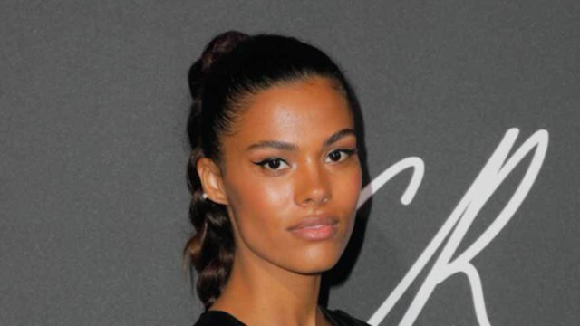 GALA VIDÉO - Tina Kunakey, épouse de Vincent Cassel : ce selfie qui va faire grincer les dents de ses détracteurs