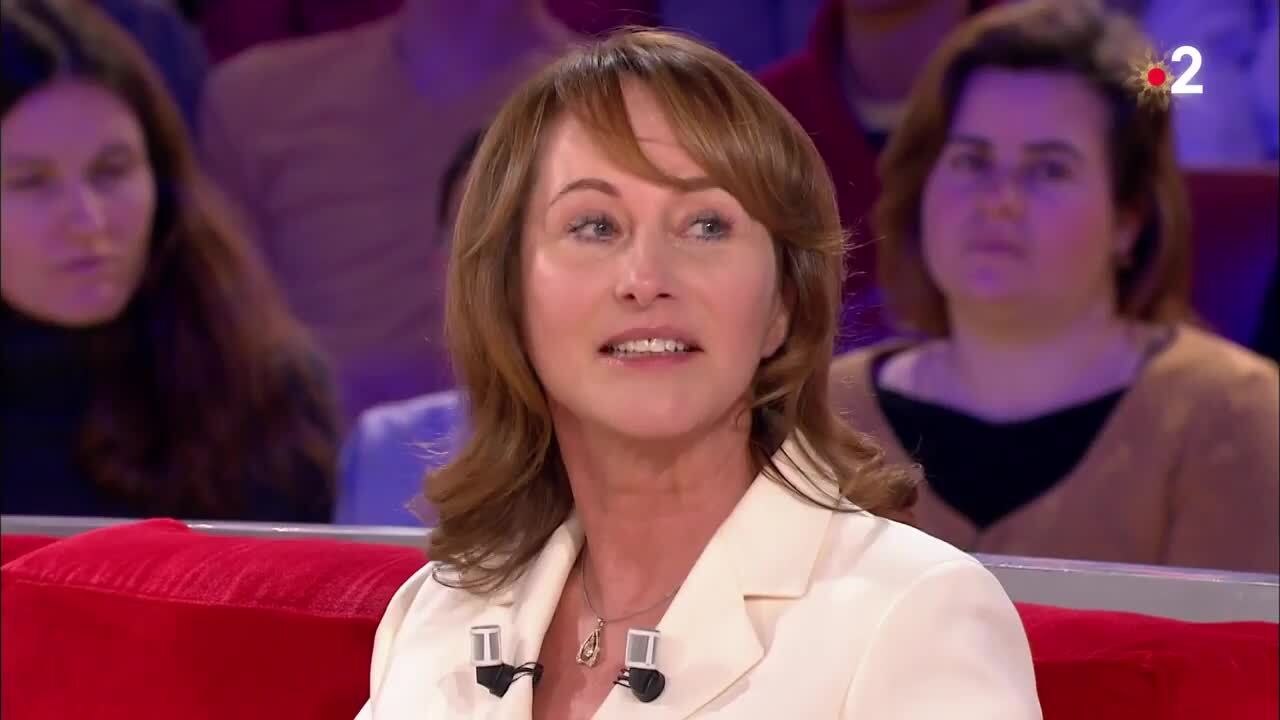 GALA VIDÉO - Ségolène Royal, en mode midinette : l’ex-ministre multiplie les compliments envers le rappeur Orelsan
