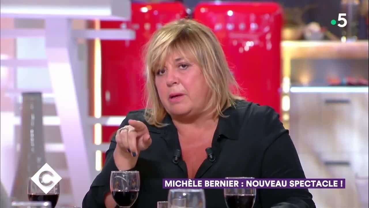 GALA VIDÉO - Michèle Bernier rappe comme Orelsan et scotche son public