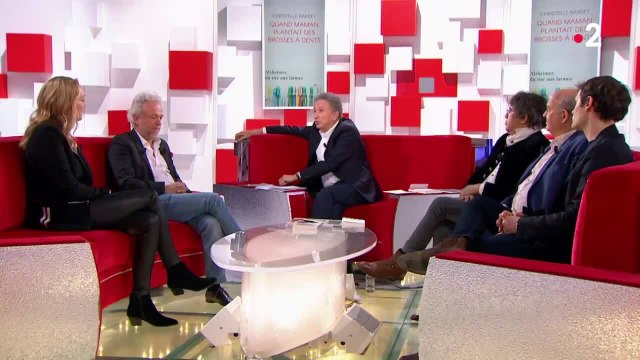 GALA VIDEO - Michel Drucker officialise le couple de Laurent Gerra et Christelle Bardet