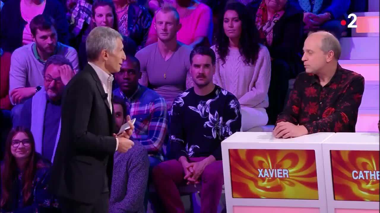 Nagui moqueur avec un candidat de Tout le monde veut prendre sa place
