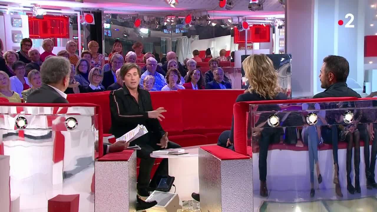 GALA VIDÉO - Thomas Dutronc raconte ses soirées arrosées avec Alexandra Lamy : fou rire chez Michel Drucker