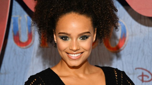 GALAVIDEO - Alicia Aylies très sexy en lingerie pour ses 21 ans !