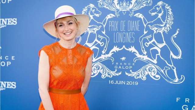 GALA VIDÉO - Julie Gayet “se verrait bien à l’Elysée” à la place de Brigitte Macron