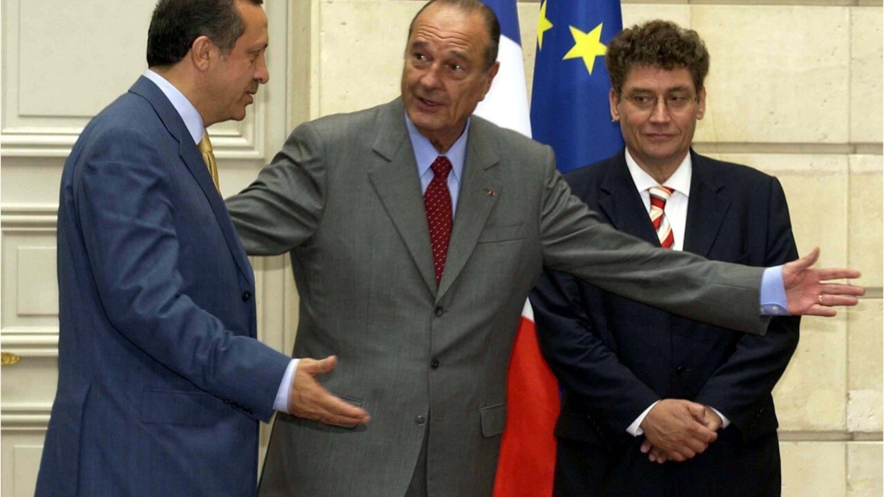 GALA VIDEO - « Le bateau a tangué " : les amis de Bernadette et Jacques Chirac pas dupes de leurs problèmes de couple