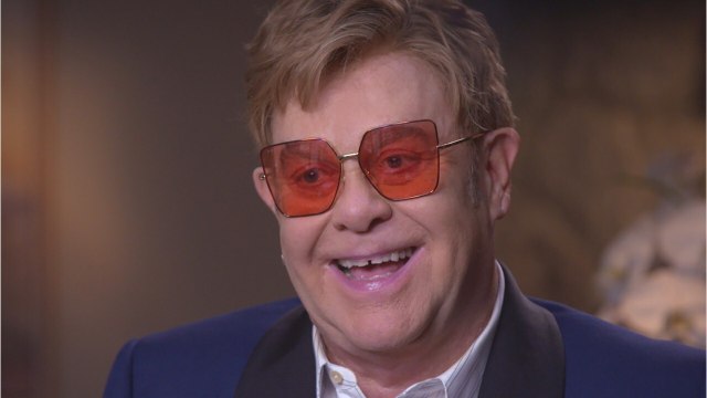 GALA VIDEO - Elton John Livre Un Témoignage Troublant Sur Michael Jackson : “Un Malade Mental, Qui Mettait Mal À L’aise” (1)