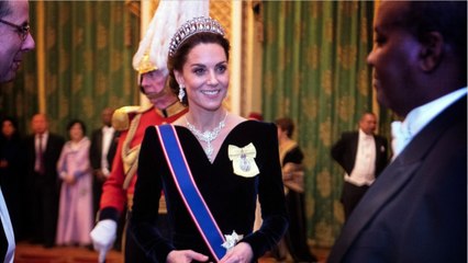 GALA VIDÉO - Kate Middleton : une nouvelle bague en diamant au coeur de toutes les interrogations