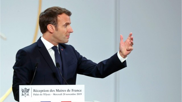 GALA VIDEO - « Emmanuel Macron tombe facilement amoureux mais ça ne dure pas , l’entourage du président échaudé