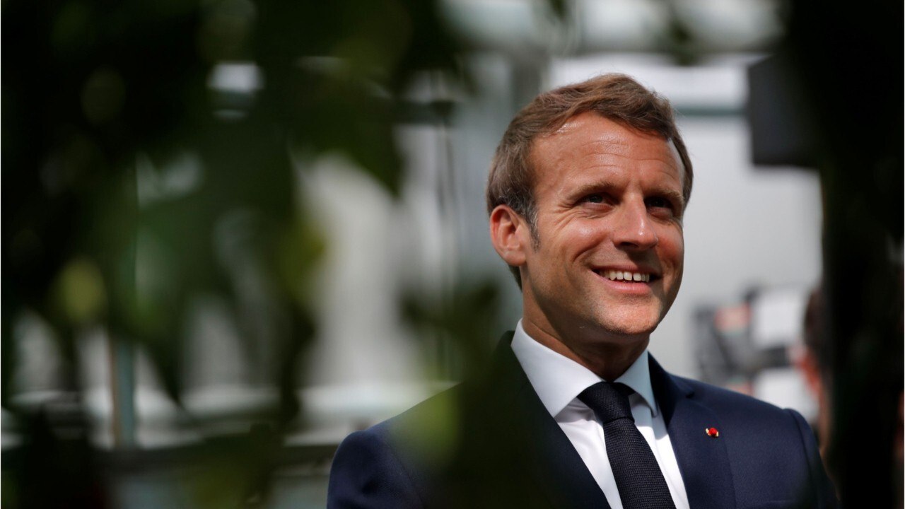 GALA VIDEO - "Il vaut mieux avoir la peste à Athènes" : cette drôle de formule d'Emmanuel Macron