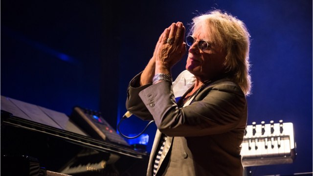 GALA VIDEO - Mort de Christophe : ce seul objet qu'il a légué à Romain, le fils qu'il a eu avec Michèle Torr