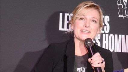 GALA VIDEO - Anne-Elisabeth Lemoine (C à vous) a insisté pour rester à l'antenne : sa petite phrase sans équivoque au producteur