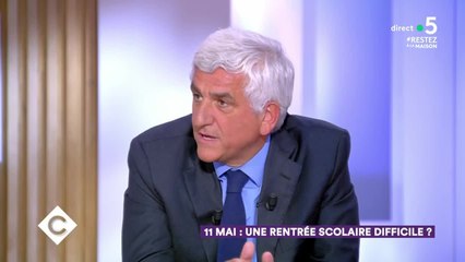 GALA VIDÉO - Hervé Morin, impuissant concernant la rentrée de ses filles : "Étant divorcé, c'est leur mère qui décidera"