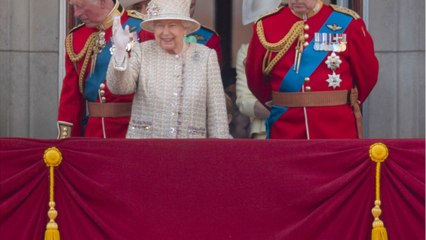 GALA VIDEO Elizabeth II : cette règle drastique imposée à ses employés pour la protéger du coronavirus