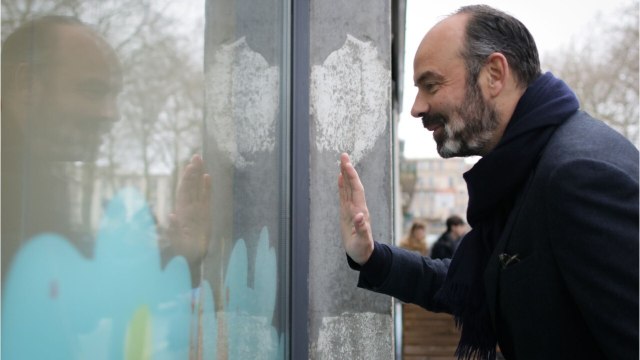 GALA VIDEO - Edouard Philippe “stressé” : pourquoi il fait profil bas par stratégie