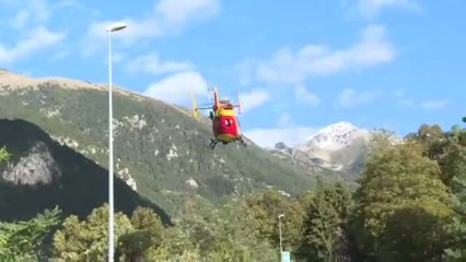 Download Video: Ballet d'hélicoptères au secours des sinistrés dans les Alpes-Maritimes