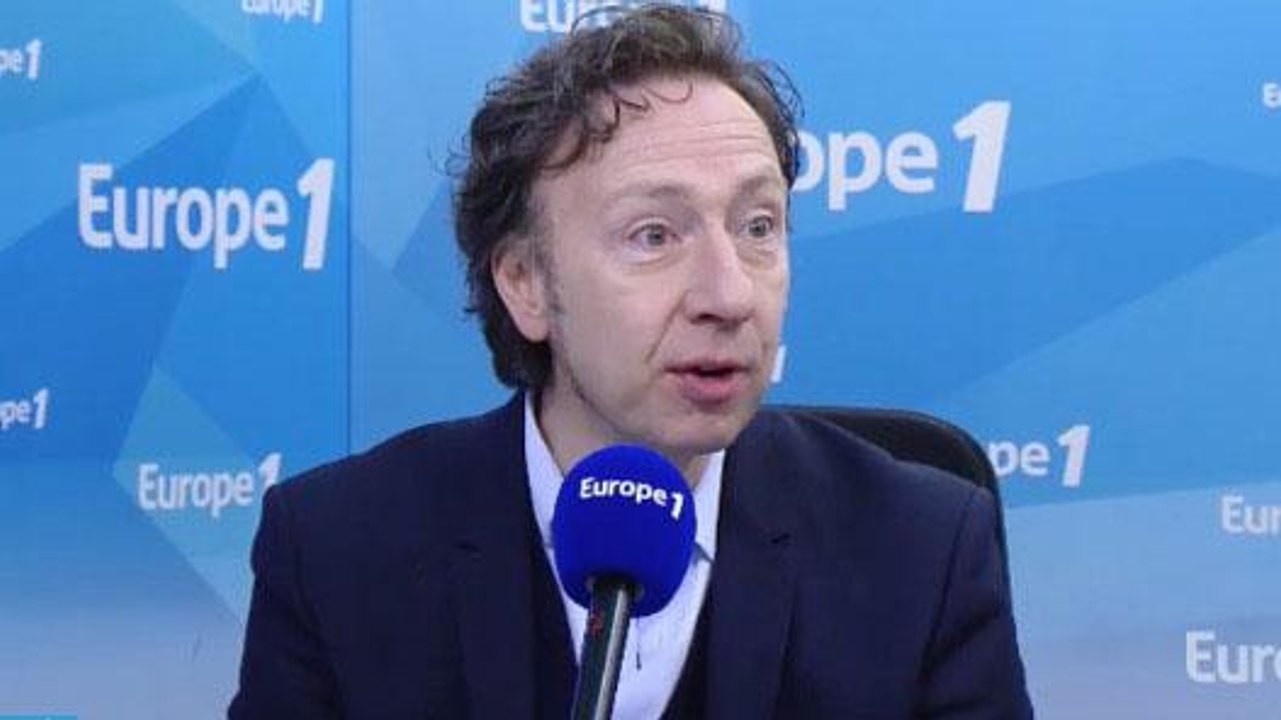 "Je suis payé comme un technicien" : les confidences de Stéphane Bern dans Village Médias