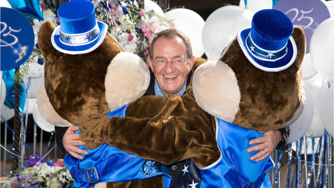 GALA VIDEO - Jean-Pierre Pernaut enfin déconfiné après 12 semaines retrouve le JT